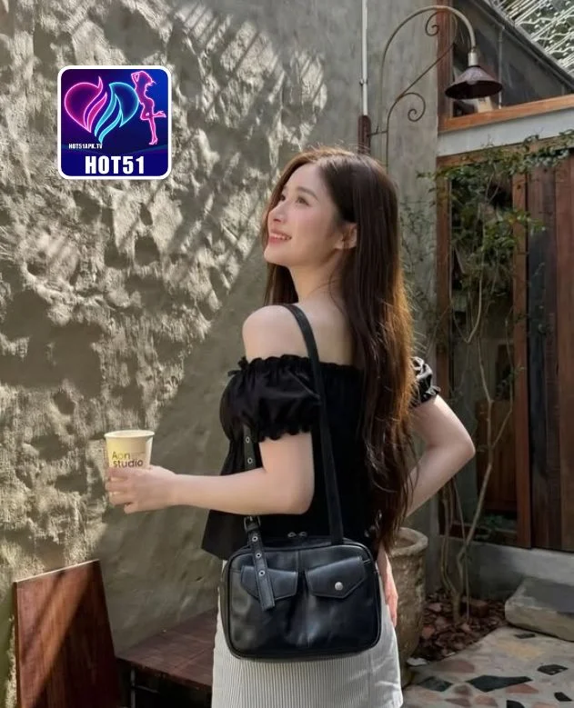 Elizabeth-HOT51APK.TV